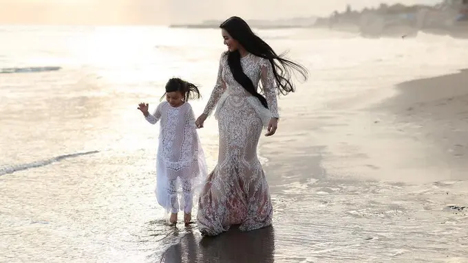 [Bintang] Denada dan Shakira Aurum