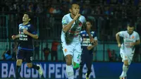 Striker PS TNI, Sansan Fauzi. (Bola.com/Permana Kusumadijaya)