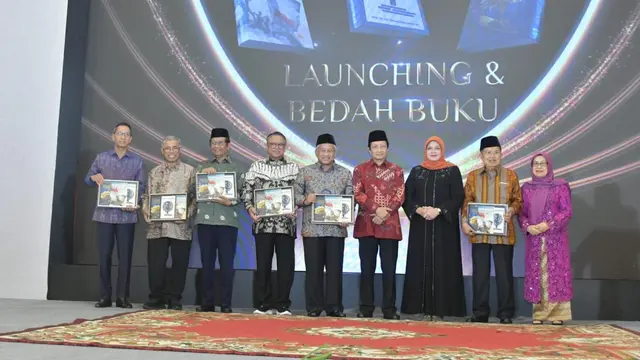 Ketua Umum Partai Hanura Oesman Sapta Odang (Oso) menghadiri acara peluncuran buku Imam Besar Masjid Istiqlal Jakarta Prof Dr KH Nasaruddin Umar.