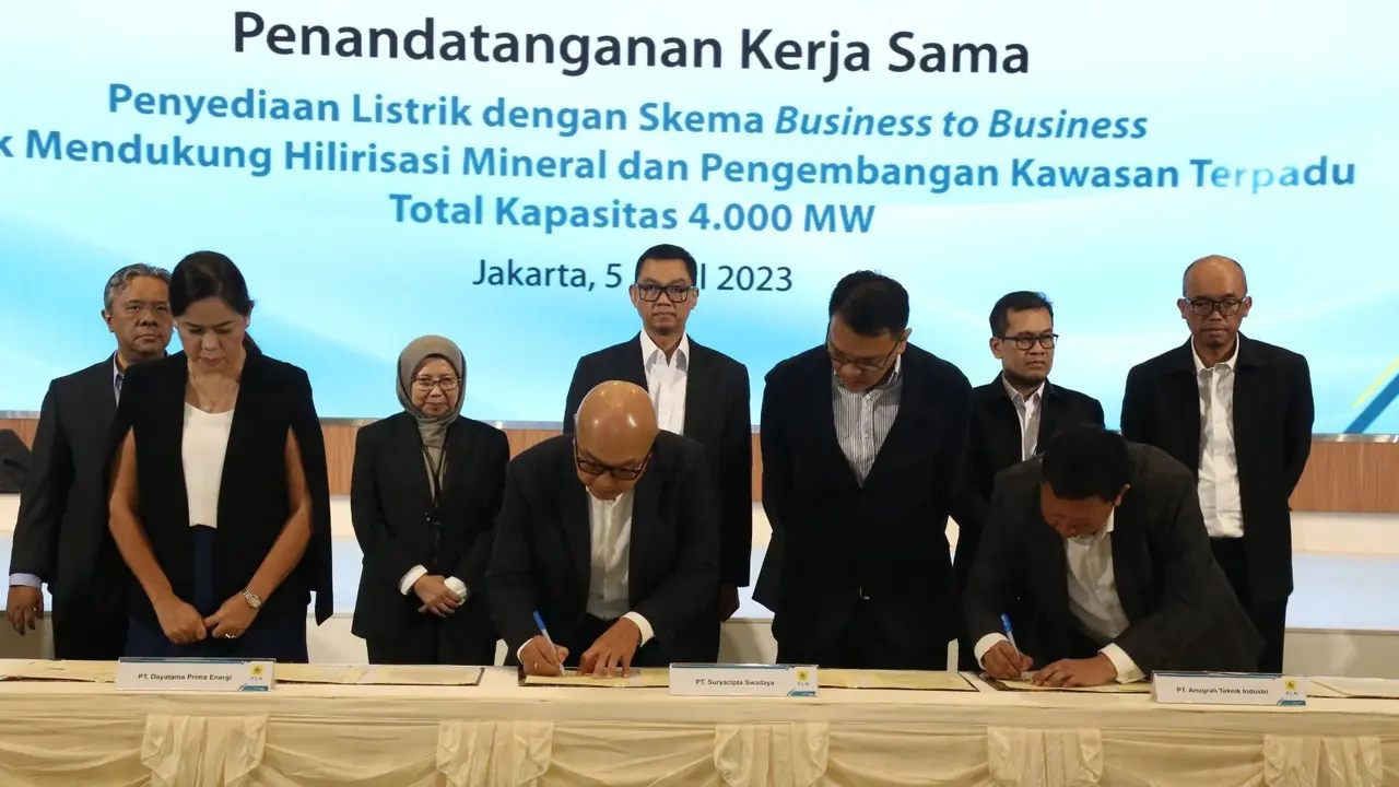 PT PLN (Persero) dengan PT Suryacipta Swadaya (Suryacipta), anak usaha dari PT Surya Semesta Internusa Tbk (SSIA) melakukan penandatanganan Nota Kesepahaman untuk penyediaan dan penyaluran tenaga listrik di Subang Smartpolitan dengan kapasitas 650 MW.