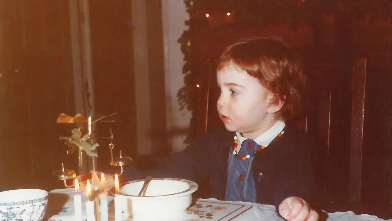 Kate Middleton Bagikan Foto Natal Masa Kecil, Warganet Mengira Pangeran Louis