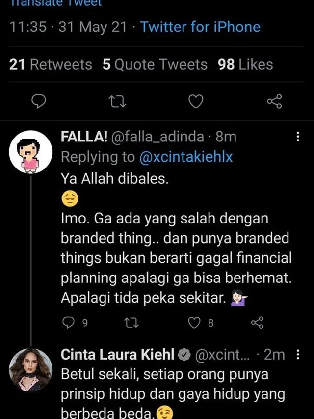 Dikritik Selebtwit Soal Tas Branded, Cinta Laura Jawab Santai Tapi Menohok. (foto: Twitter)