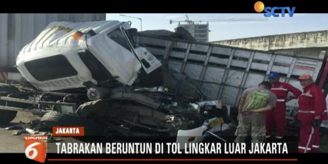 3 Truk Tabrakan Beruntun di Tol Lingkar Luar Jakarta