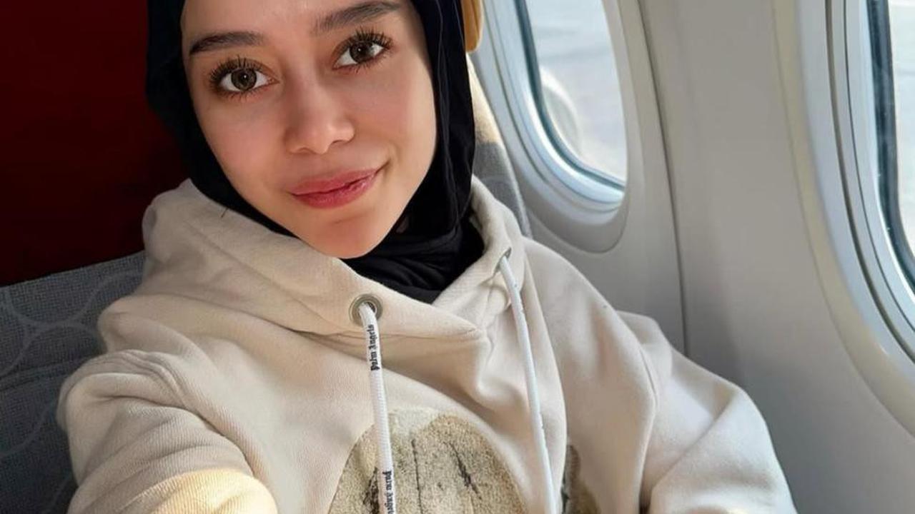 Inspirasi Hijab Lesti Kejora untuk Lebaran 2025 yang Tetap Stylish dan Nyaman