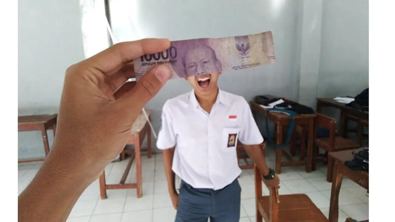 6 Potret Kocak Gabungan Wajah Orang dan Uang Kertas Ini Bikin Tepuk Jidat