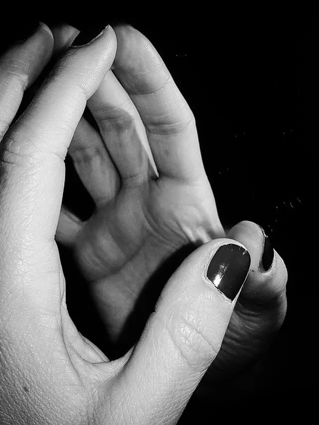 Bipolar (Image by ElisaRiva from Pixabay)