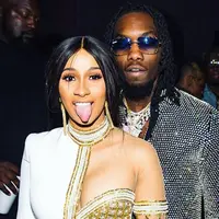 Para penggemar memang meminta Cardi B untuk memutuskan Offset. Namun penyanyi tersebut pun tak menghiraukannya. (The Cheat Sheet)