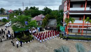 Yel-Yel Siswa Sekolah Rakyat di Banjarbaru Saat Dikunjungi Prabowo: Kami Janji Giat Belajar