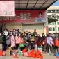 Mahasiswa Indonesia di Wuhan pergi berbelanja kebutuhan pokok hari ini. (Dokumentasi KBRI Beijing)