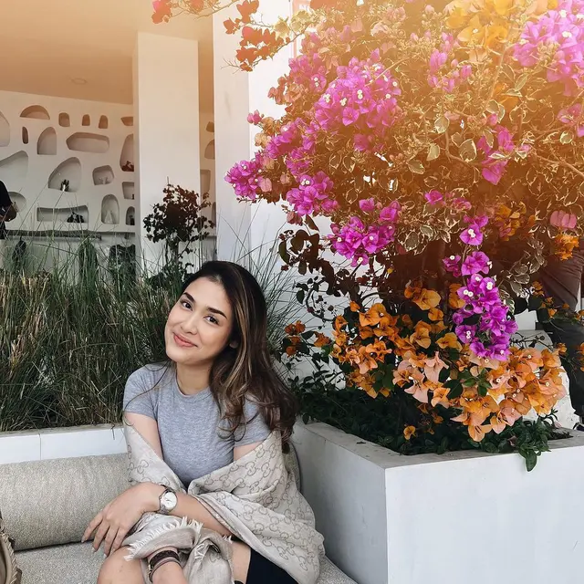 6 Potret Terbaru Artis Andania Suri Sudah Berkeluarga, Menikah di Usia 23 Tahun
