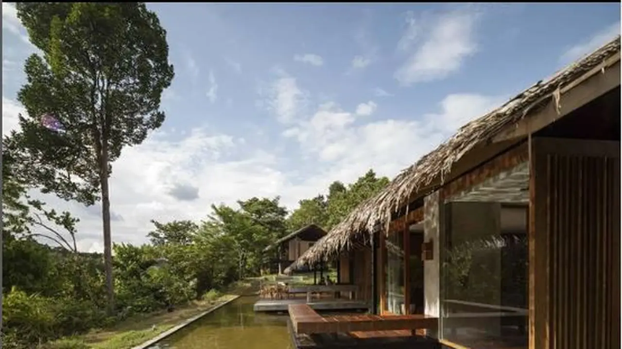Terrario hotel milik Nicholas Saputra @terrariotangkahan