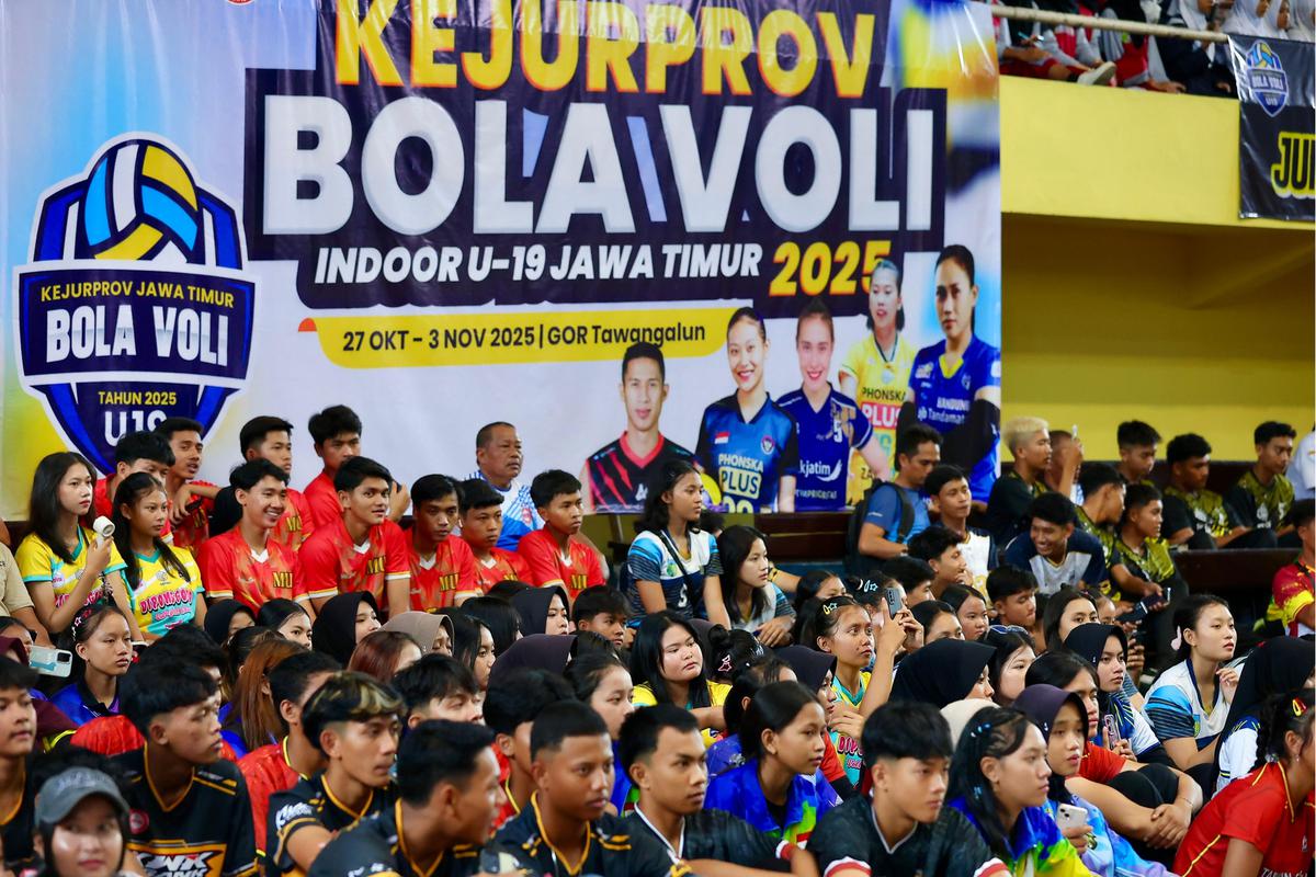 Bupati Ipuk Buka Kejurprov Voli U-19 di Banyuwangi