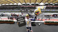 Jorgen Martin selebrasi usai menang juara dunia Moto3 di Sepang Malaysia (Foto: www.motogp.com)