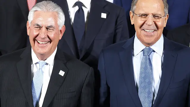 Menlu AS Rex Tillerson dan Menlu Rusia Sergei Lavrov