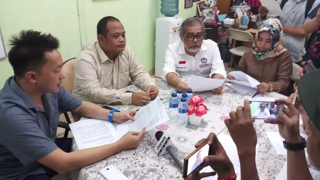 Jonathan, orangtua anak perempuan yang terkena ayunan di mal.