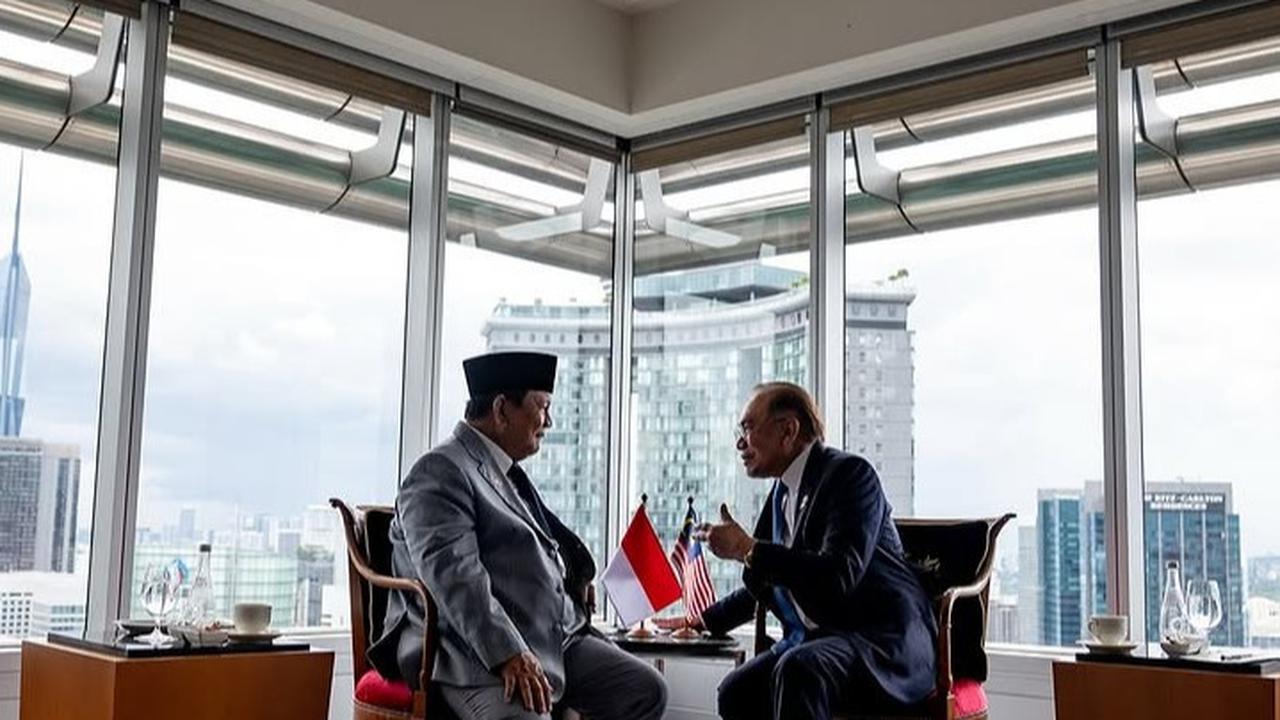 Serius Pertemuan Empat Mata Prabowo & PM Malaysia