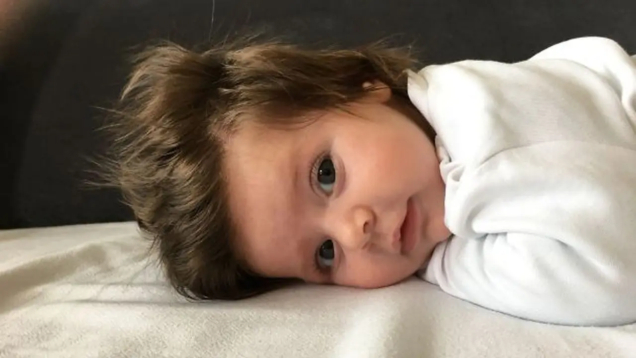 Cuteness Overload! 10 Bayi Ini Terlahir dengan Rambut Lebat
