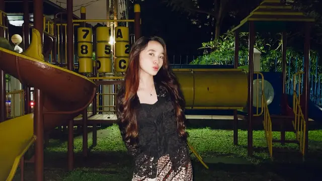 Kebaya Anak Artis