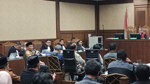 Di Sidang, Gus Yaqut Cecar Muhadjir soal Pengalihan 10 Ribu Kuota Haji