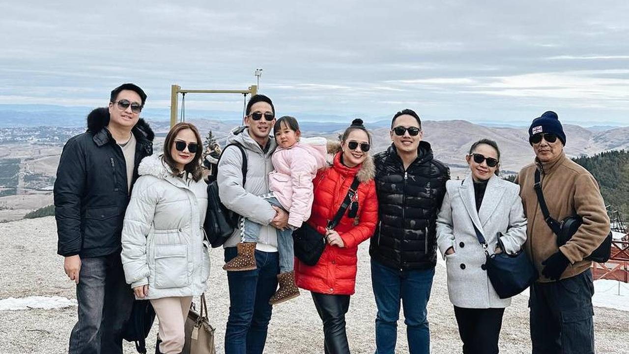 Keseruan Yuanita Christiani Nikmati Liburan Musim Dingin di Serbia Bareng Keluarga