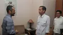 Pertemuan Jokowi dan Abraham Samad berlangsung di ruang VIP Bandara Adisucipto, Yogyakarta , Sabtu (3/5/2014) (Liputan6.com/Herman Zakharia)