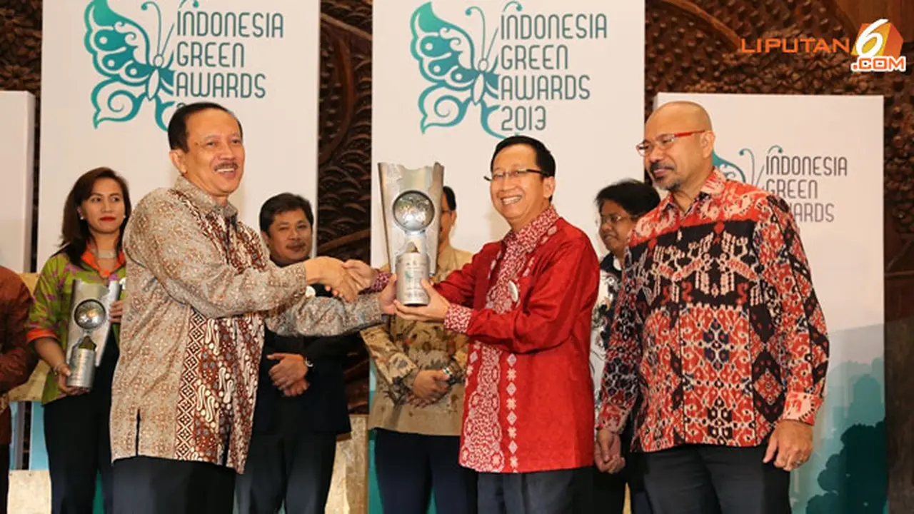 131128aapp.jpg