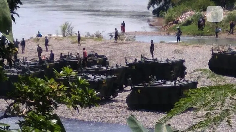 Tank Tenggelam di Sungai Bogowonto