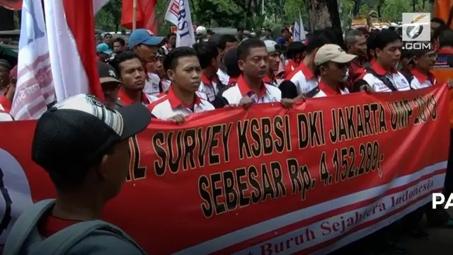 VIDEO: Dua Hari Menjabat, Anies - Sandi Didemo Buruh