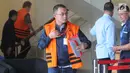 Anggota DPRD Lampung Nonaktif Agus Bhakti Nugroho saat akan menjalani pemeriksaan lanjutan di Gedung KPK, Jakarta, Kamis (6/9). Agus diduga menerima suap proyek infrastruktur di kawasan Lampung Selatan. (Merdeka.com/Dwi Narwoko)