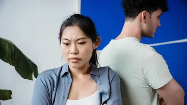 Merasa ragu dalam hubungan itu sendiri