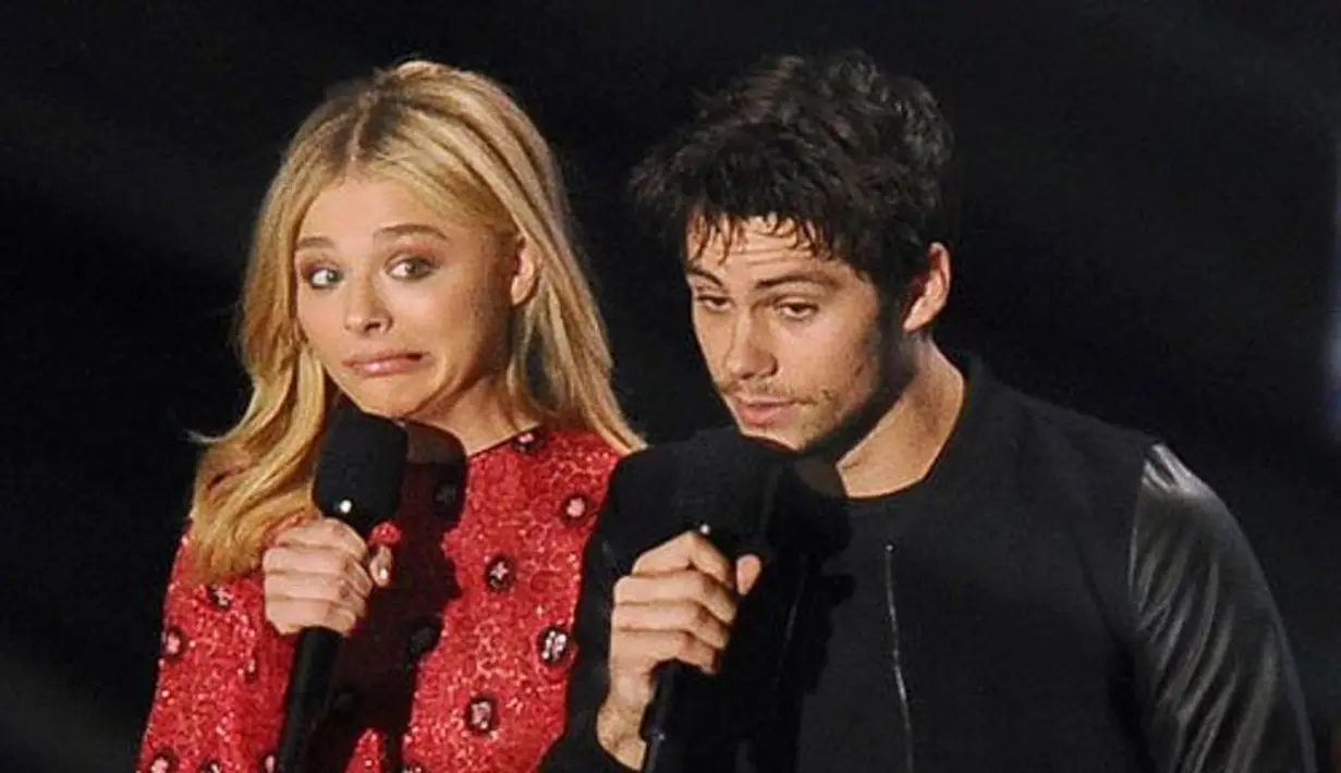 Tentu saja hal itu membuat rumor bahwa mereka berdua jadian langsung tersebar. (Clevver)