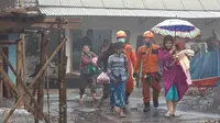 Tim SAR Gabungan Evakuasi 75 Warga Terdampak Banjir Lahar Dingin Gunung Semeru