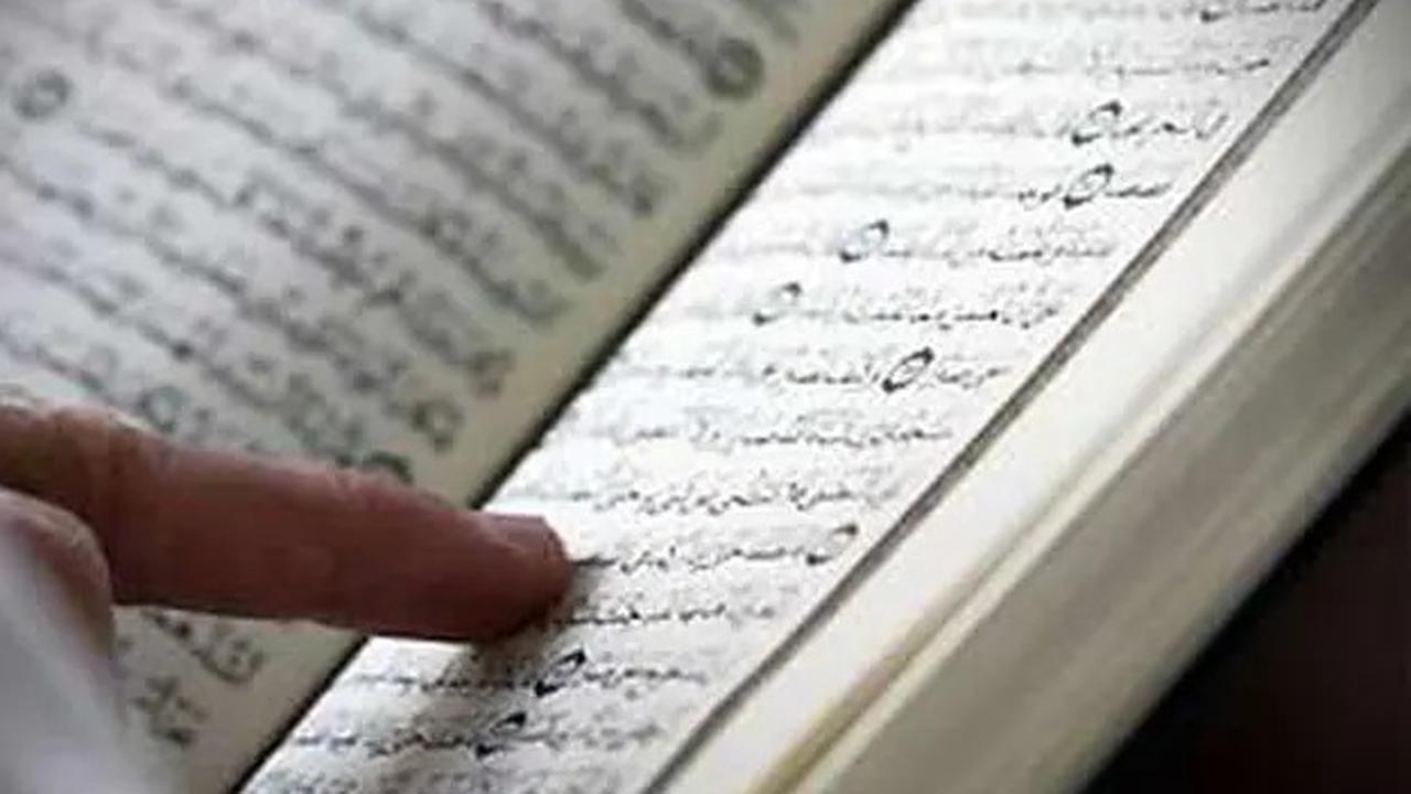 3 Keutamaan Membaca Surah Al-Baqarah di Rumah, Salah Satunya Bikin Setan Lari Terbirit-birit