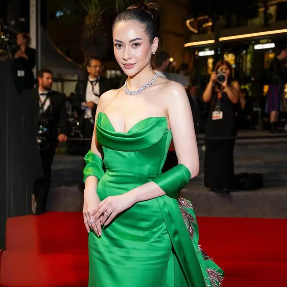 Potret Elvira Davinamira di Festival Film Cannes 2025, Tampil Anggun di Red Carpet