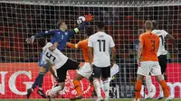 Timnas Belanda mengalahkan timnas Jerman. (AP Photo/Peter Dejong)
