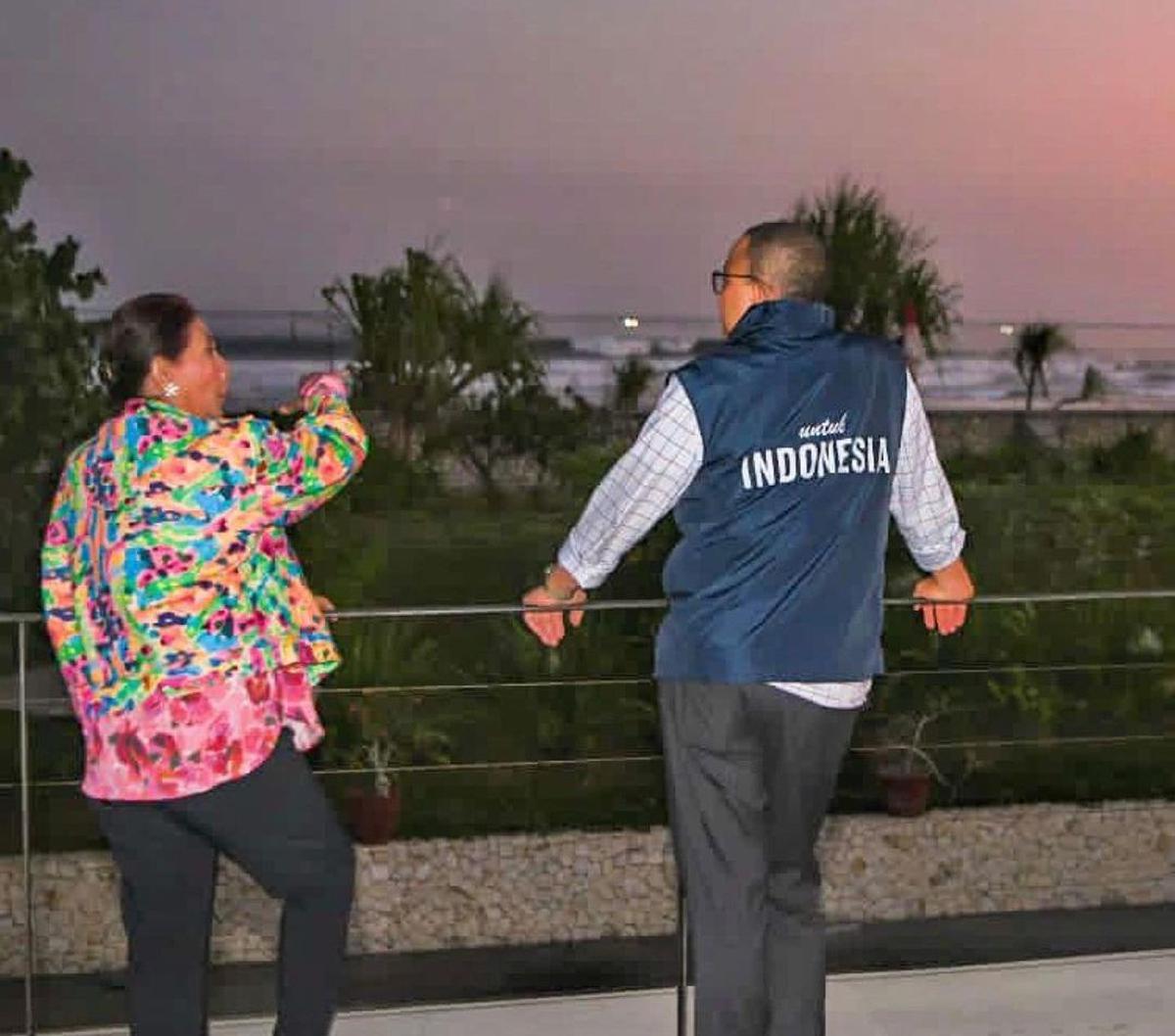 Terbaru, melalui akun Instagram pribadi, Anies menunjukkan beberapa momen dirinya kembali bertemu Susi. Bak reuni kawan lama, keduanya melakukan banyak kegiatan mulai dari berbincang hingga diskusi bareng.