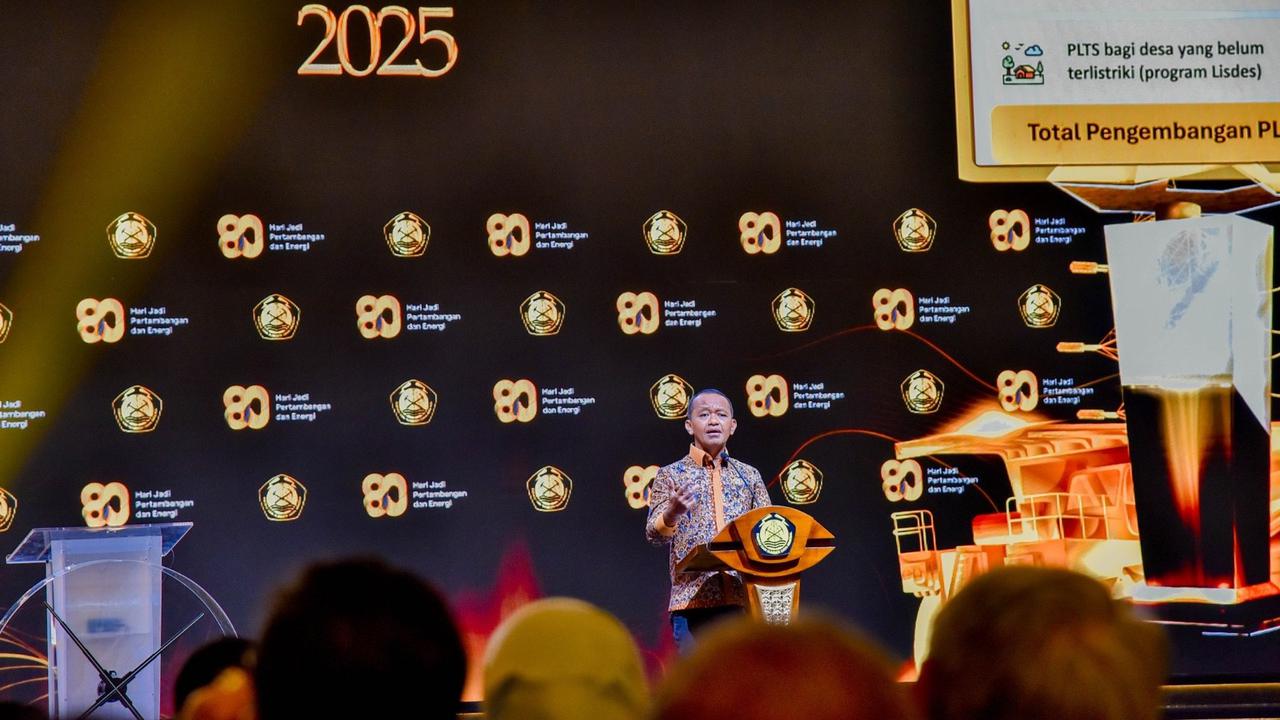 Menteri ESDM Bahlil Lahadalia saat acara Malam Penganugerahan Penghargaan Subroto 2025