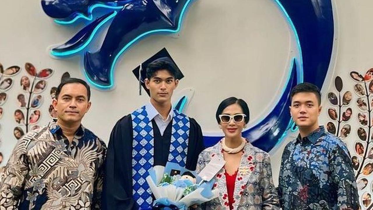 Wisuda selalu menjadi momen yang menyenangkan, dan tidak terkecuali bagi Marco.