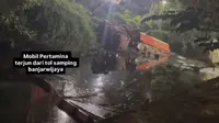 Truk Tangki Pertamina Terperosok dan Terguling di Tol Cipete Tangerang