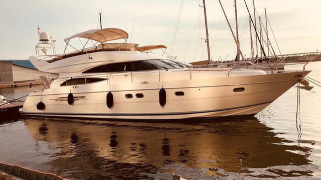 Ilustrasi kapal pesiar