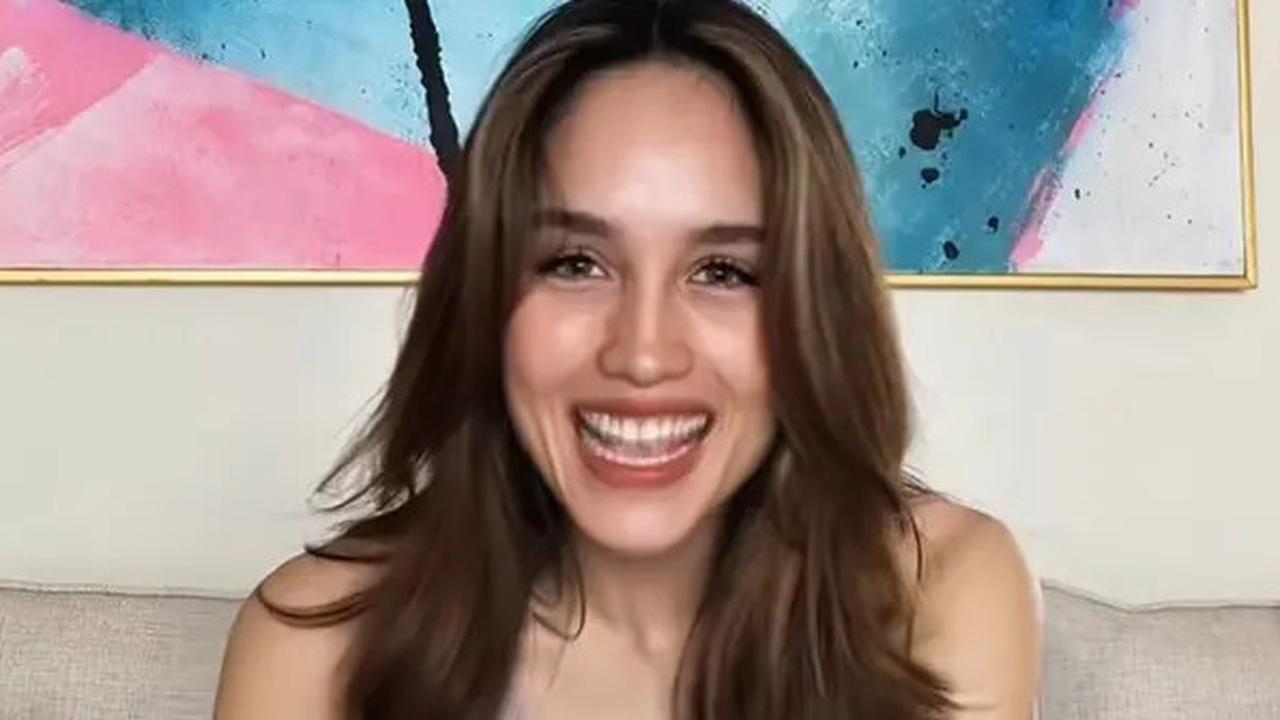 6 Potret Cinta Laura Bersih-Bersih Rumah saat ART Mudik Lebaran, Wajah Cantik Natural hingga Kamar Kucingnya Jadi Sorotan