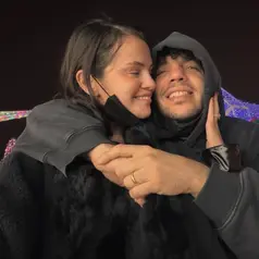 Selena Gomez Rayakan Natal Pertama Sebagai Istri Benny Blanco dengan penuh kehangatan. [@selenagomez]