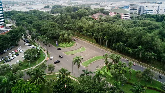 PT Lippo Cikarang Tbk (LPCK).