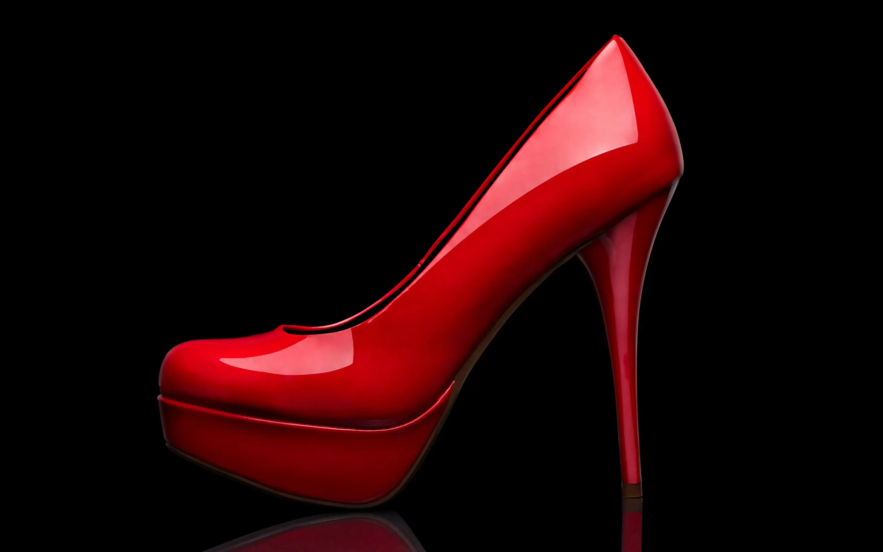 Stiletto | via: hdwallpapers.cat