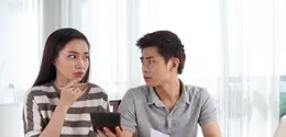 Perbedaan Gaji Bukan Berarti Perbedaan Peran dalam Rumah Tangga. (Foto/Dok: Magnific)