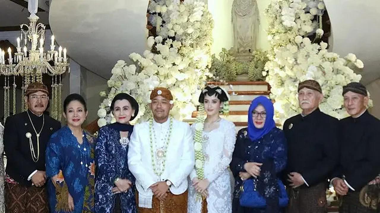 Potret Memesona Titiek Soehartono di Pernikahan Putra Ari Sigit, Mengusung Adat Jawa