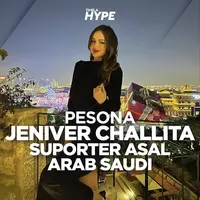 Suporter sepak bola tak hanya laki-laki saja. Namun, supporter Wanita pun tak kalah banyak dan menunjukkan dukungan mereka.