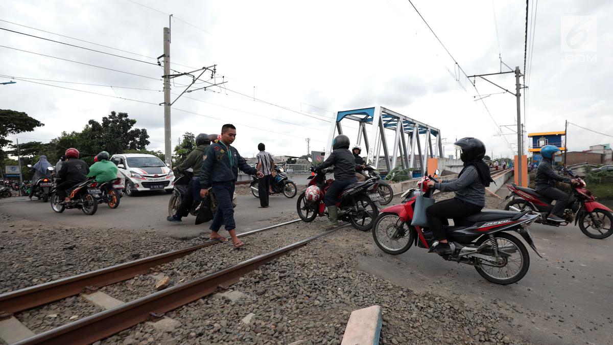 Puncak Arus Balik Nataru, Waspada Kecelakaan di Pelintasan Kereta Api