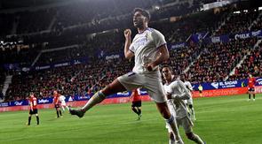 Real Madrid menang 3-1 atas Osasuna pada laga pekan ke-33 La Liga di Estadio El Sadar, Kamis (21/4/2022) dini hari WIB. (AP Photo/Alvaro Barrientos)