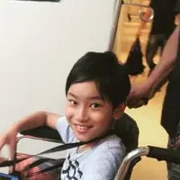 Azka Corbuzier saat meninggalkan rumah sakit (Instagram/@azkacorbuzier)